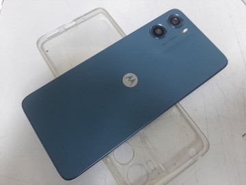 Б/в Мобільний телефон Motorola moto g06 4g 4/64gb 01-201137823