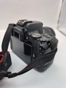 Б/в Фотоапарат Canon eos 250d kit 01-201116371