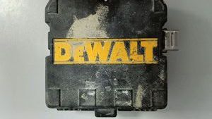 01-200502037: Dewalt dw088cg