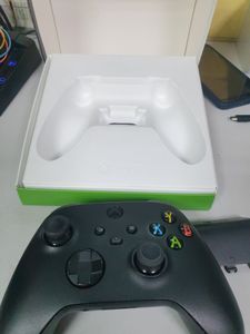 01-200769630: Microsoft xbox series x s wireless controller