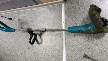 01-200779299: Makita ur3000