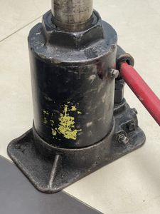 Б/в Домкрат гідравлічний Без Виробника без моделі 10т 01-200790329