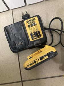 Б/в Шурупокрут Dewalt dcf620 1акб 2ah зп 01-200811697