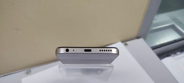 Б/у Мобильный телефон Zte nubia v70 8/256gb 01-200838591