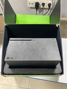 Б/в Ігрова приставка Microsoft xbox series x 1tb 01-200792121