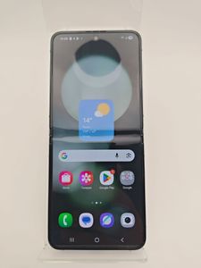 Б/в Мобільний телефон Samsung galaxy flip5 8/256gb 01-200891287