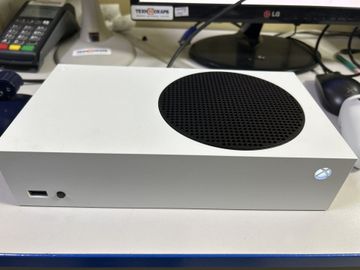 Б/в Ігрова приставка Microsoft xbox series s 512gb 01-200894433