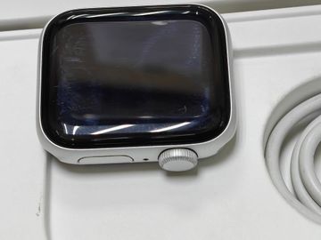Б/в Смарт-годинник Apple watch se gps 40mm aluminum case 01-200905182