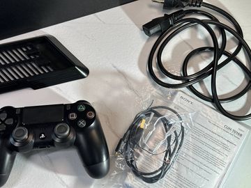 Б/в Ігрова приставка Sony playstation 4 pro 1tb 01-200907920