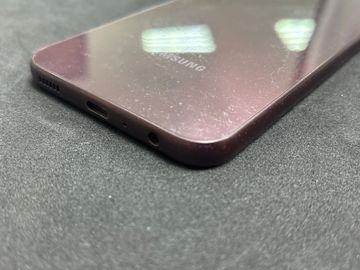 Б/в Мобільний телефон Samsung galaxy a24 sm-a245f 6/128gb 01-200911779