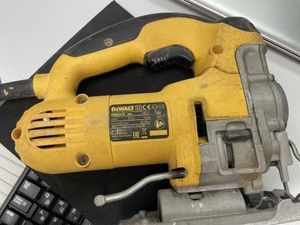 Б/в Електролобзик Dewalt dw331kt 01-201030020