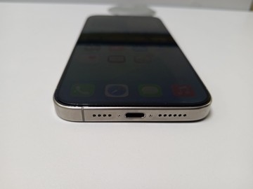 Б/в Мобільний телефон Apple iphone 15 pro max 256gb esim 01-201043770