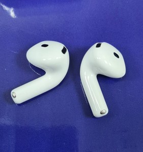 Б/в Навушники Apple airpods 4 01-201042684