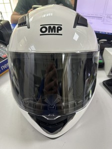Б/в Мотошолом Omp circuit evo2 01-201052597