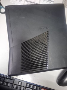 Б/в Ігрова приставка Microsoft xbox360 e 250gb 01-201092583