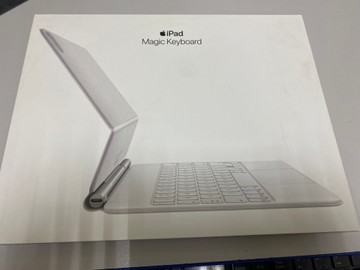 Б/в Чохол-клавіатура для планшета Apple magic keyboard for ipad pro 11" 3rd gen. and ipad air 4th gen. mxqt2 / a2261 01-201146921