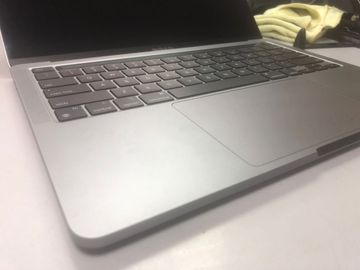 01-200534345: Apple a2338/macbook pro 13,3 /m1 8-gpu/ ram8gb/ ssd512gb/ retina/ truetone/ touch bar