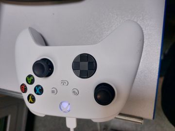 01-200770106: Microsoft xbox series s 512gb