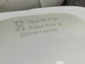 01-200772985: Apple airpods pro 2nd generation with magsafe charging case usb-c