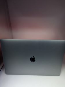 Б/у Ноутбук Apple macbook pro a1707 core i7 2,7ghz/ ram 16gb/ ssd 500gb/ intel hd graphics 530 01-200799956