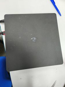 Sony playstation 4 slim 500gb / 2 геймпади