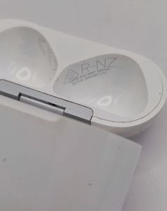 Б/в Навушники Apple airpods 4 with active noise cancellation 01-200804479