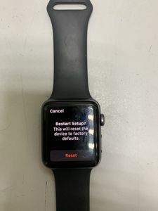 Б/в Смарт-годинник Apple watch series 3 gps 42mm aluminium case 01-200829153