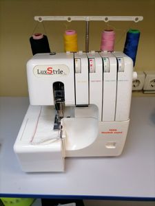 Б/в Швейна машина Luxstyle 700d 01-200832550