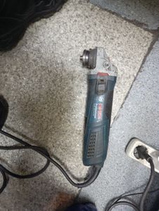 Б/у Угловая шлифмашина Bosch gws 19-125 cie professional 01-200833844