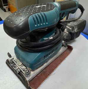 Б/у Шлифмашина вибро Makita bo3710 01-200743922