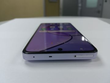 Б/в Мобільний телефон Realme 12 5g 8/256gb 01-200811011