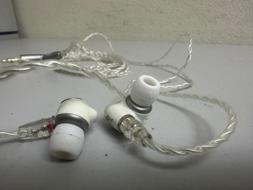 Б/в Навушники Meze alba 01-200854924