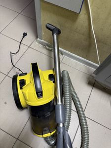Б/в Пилосос Karcher vc 3 plus 01-200860597