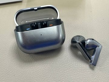 Б/в Навушники Samsung galaxy buds3 01-200845362