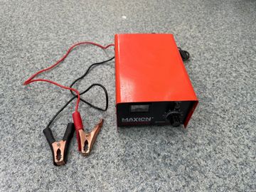 Б/в Автомобільний зарядний пристрій Maxion plus-10at 01-200894259