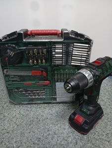 Б/в Шурупокрут Parkside pabs 20-li f7 2акб зп + набір насадок 01-200901079