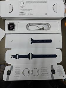 Б/в Смарт-годинник Apple watch se gps 40mm aluminum case 01-200905182