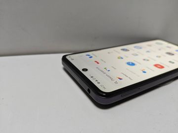 Б/в Мобільний телефон Motorola g04 4/64gb 01-200918940