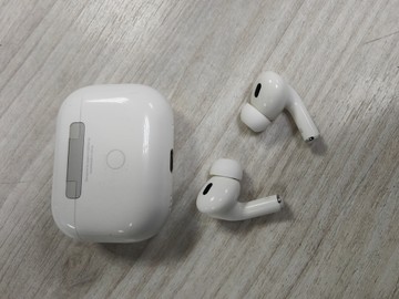 Б/в Навушники Apple airpods pro 2nd generation with magsafe charging case usb-c 01-200928033