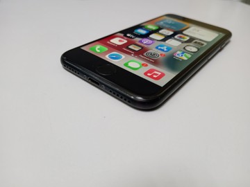 Б/в Мобільний телефон Apple iphone 7 32gb 01-200962847