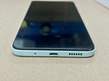 Б/в Мобільний телефон Xiaomi redmi 12c 3/32gb 01-200966398