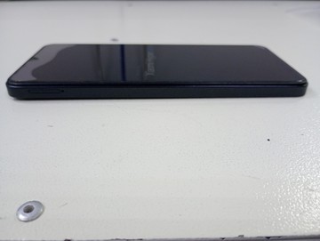 Б/у Мобільний телефон Poco c65 8/256gb 01-200996635