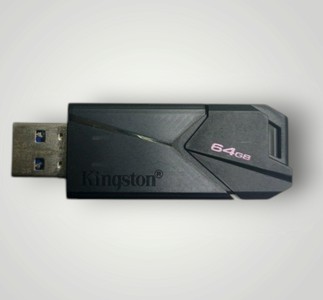 Б/у Флешка Kingston 64gb 01-201001357