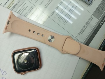 Б/в Смарт-годинник Apple watch series 5 gps 40mm aluminium case 01-201038811