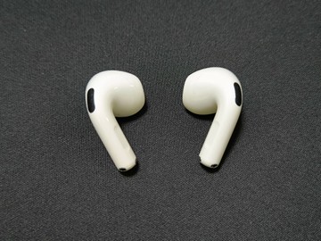Б/в Навушники Apple airpods 4 with active noise cancellation 01-201051434