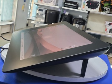 Б/в Графічний планшет Wacom cintiq 24 pro dtk-2420 01-200903691