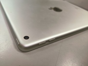 Б/в Планшет Apple ipad 6 gen 2018 32gb wi-fi 01-201101110
