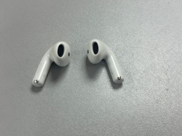 Б/в Навушники Apple airpods 4 with active noise cancellation 01-201123720