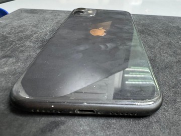 Б/в Мобільний телефон Apple iphone 11 64gb 01-201126158