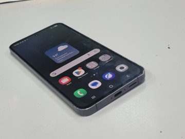 Б/в Мобільний телефон Samsung galaxy s24 fe 8/128gb 01-201131064